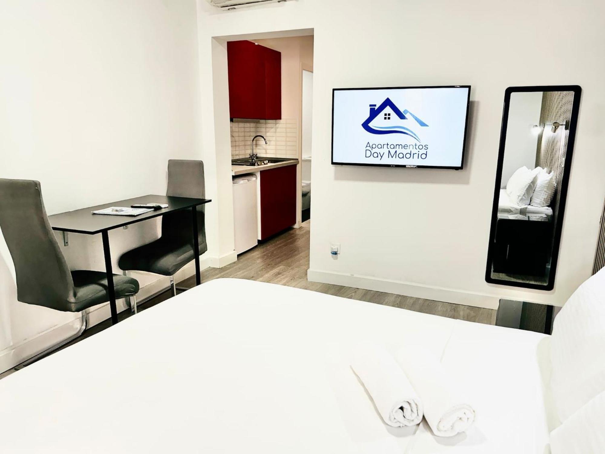 Apartamentos Day Madrid Callao Centro Gran Via Sol Malasana Экстерьер фото